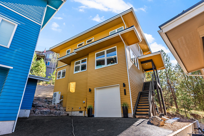 Udistrict Homes